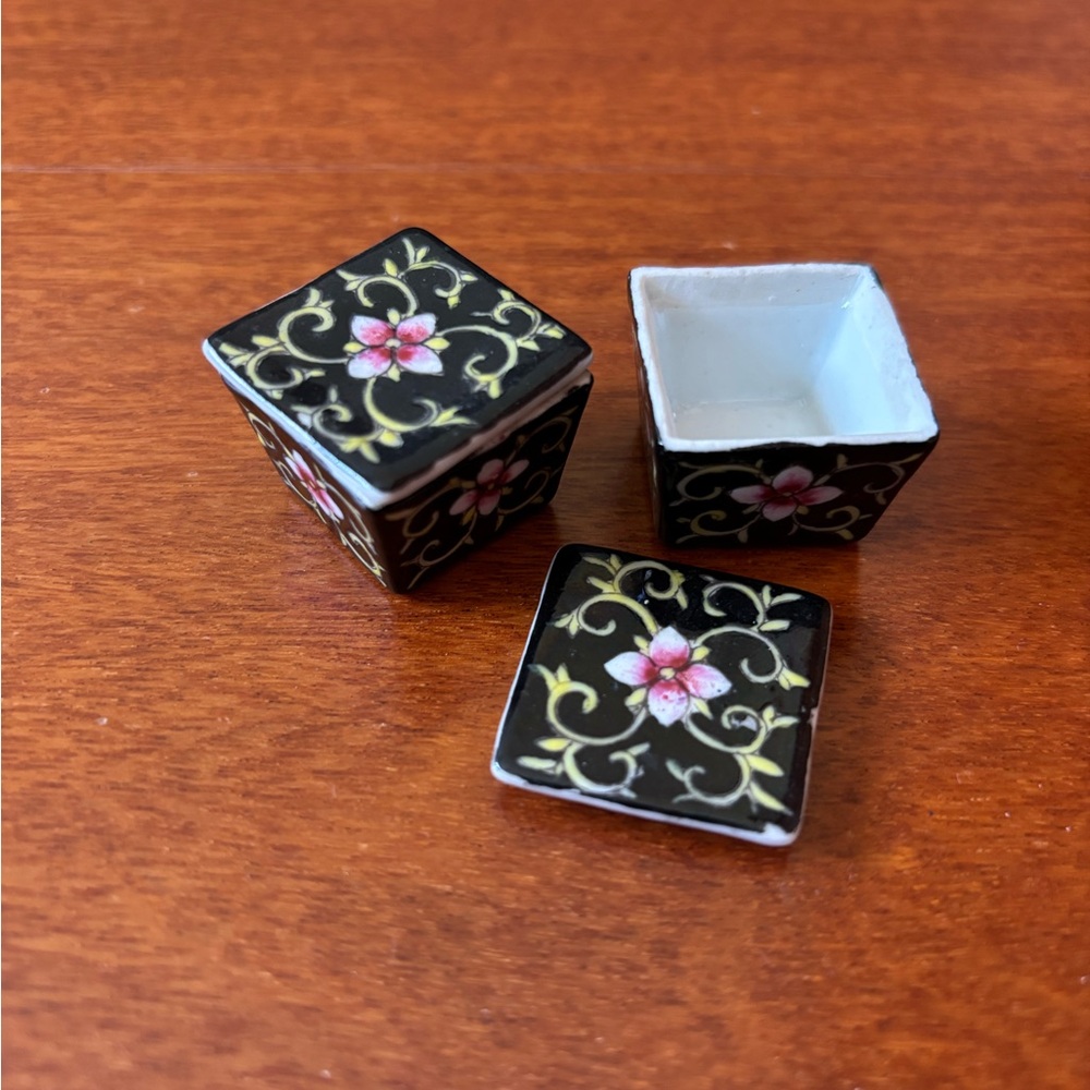 1.25” Square Vintage Floral Trinket Or Salt Box With Lids